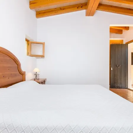 Yourhouse Son Jaumell * Кала Ратьяда